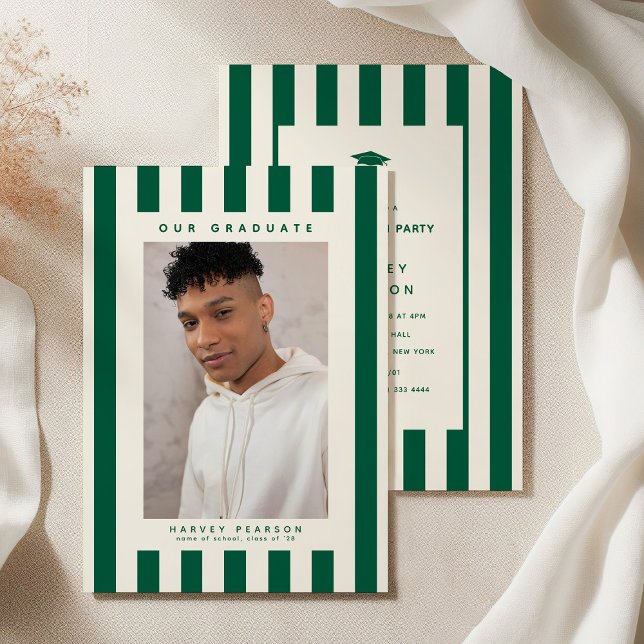 Convite Green Sporty Stripes 2 Photo Graduation Party (Criador carregado)