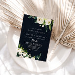 Convite Greenery White Floral Royal Blue Casamento espanho<br><div class="desc">Este convite para o casamento royal azul floral verde é perfeito para um casamento russo. O design apresenta elegantes pedras brancas de aquarela com folhagem verde em fundo azul escuro.</div>