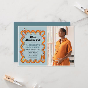 Convite Groovy Ela Está Pronta para Explodir Retro Azul Em