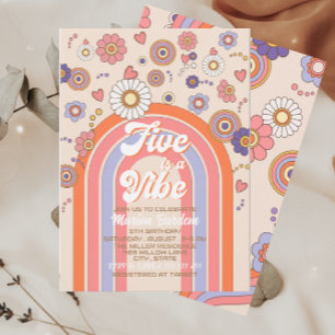 Convite Groovy retro aquarela cinco é uma vibe baby cel 