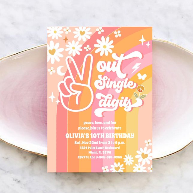 Convite Groovy Retro Margarida 10º Aniversário (Criador carregado)