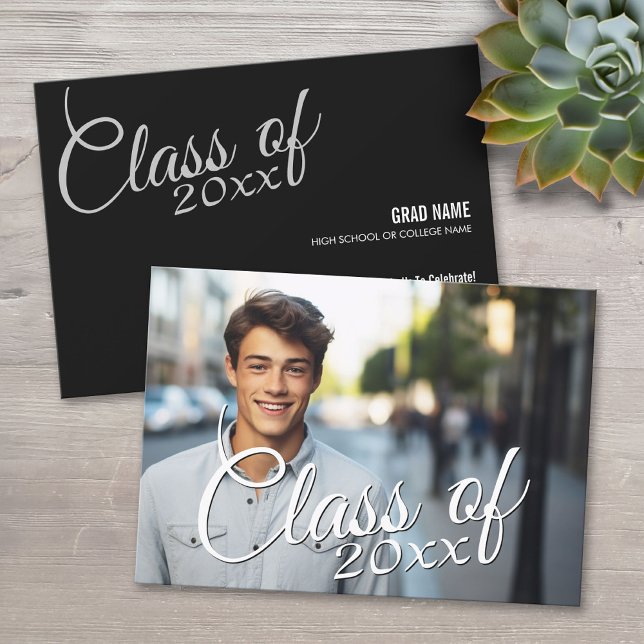 Convite Grupo de Lançamento de Script de Classe de Graduaç (Classic Graduation Announcement)