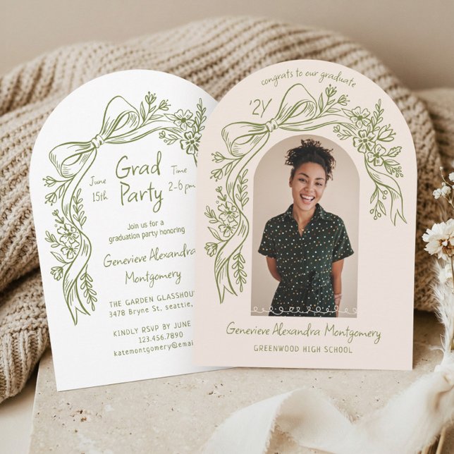 Convite Hand Drawn Floral Bow Arch Photo Graduation Party (Hand Drawn Floral Bow Arch Photo Graduation Party Invitation)