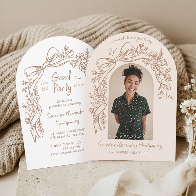 Convite Hand Drawn Floral Bow Arch Photo Graduation Party (Hand Drawn Floral Bow Arch Photo Graduation Party Invitation)