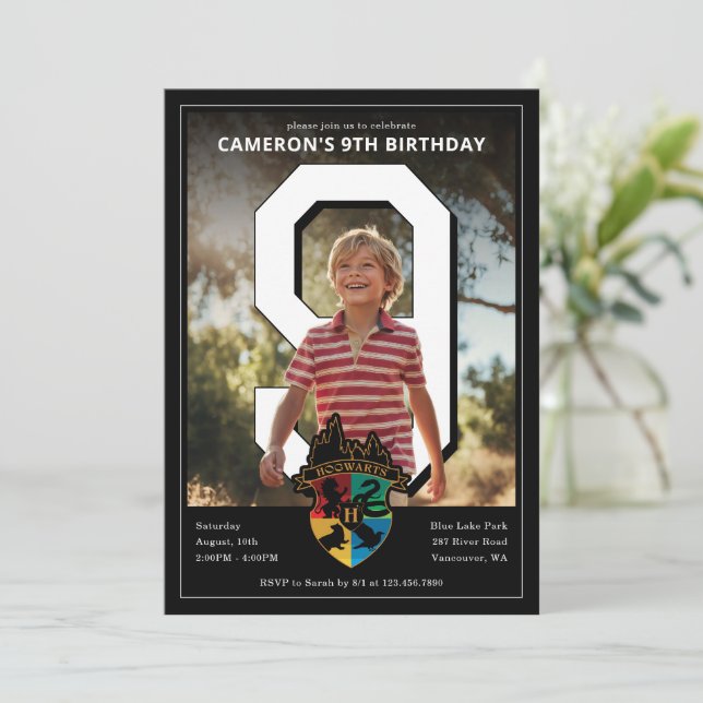 Convite Harry Potter | Hogwarts Crest PhotoPop Birthday (Em pé/Frente)
