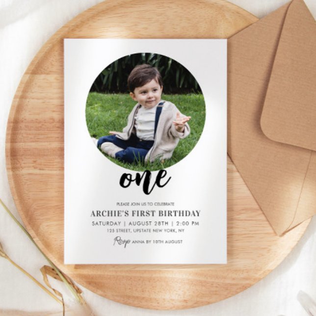 Convite Imagem Mínima Moderna Simples de Foto do primeiro  (1st birthday invitations modern simple photo invitation template first birthday ONE)