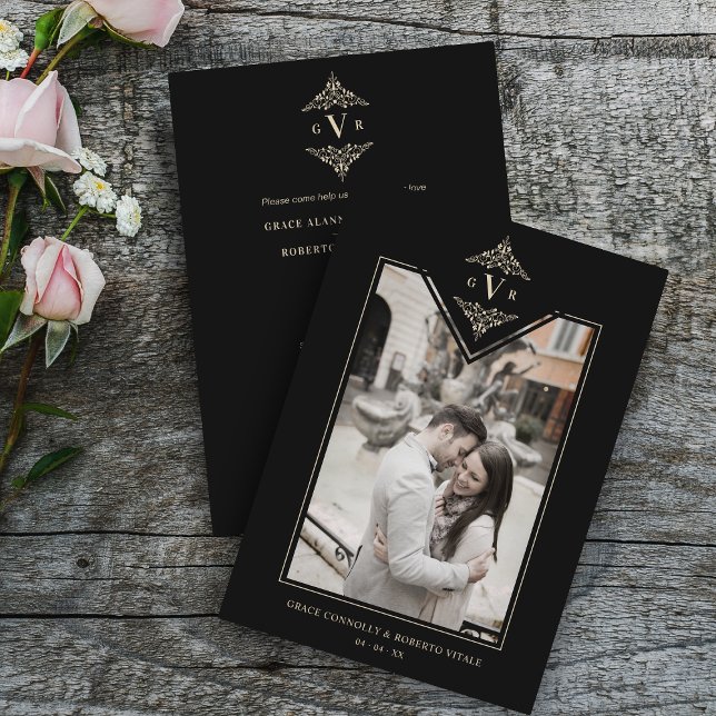 Convite Iniciais de Ouro Chic Flourish, sofisticado, preto (Criador carregado)