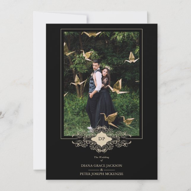 Convite Iniciais Douradas de renda Preta de Casamento (Frente)