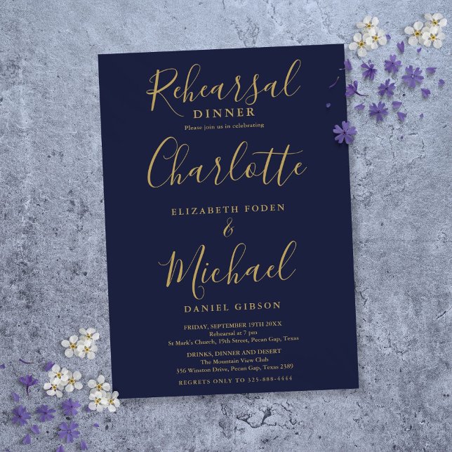 Convite Jantar de Ensaios Navy Blue Gold Signature Script (Navy Blue Gold Signature Script Rehearsal Dinner Invitation)