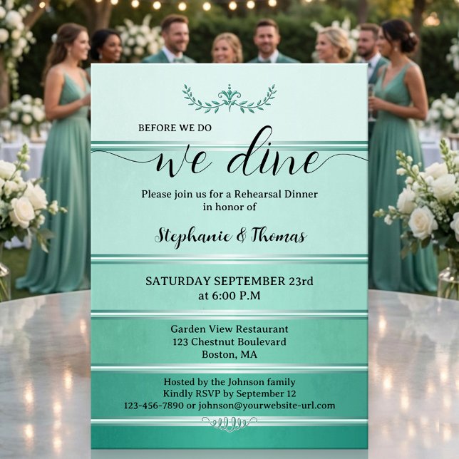 Convite Jantar de Ensaios Tom Verde com Listras Prateadas (Rehearsal dinner invitation featuring a green tone on tone striped design with a silver lining)