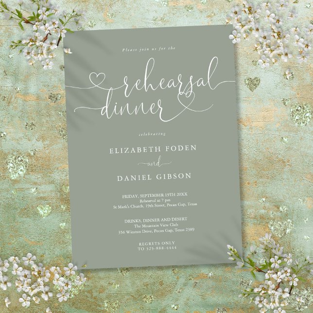 Convite Jantar de Rehearsal de Roteiro de Coração Verde Sa (Sage Green Heart Script Rehearsal Dinner Invitation)