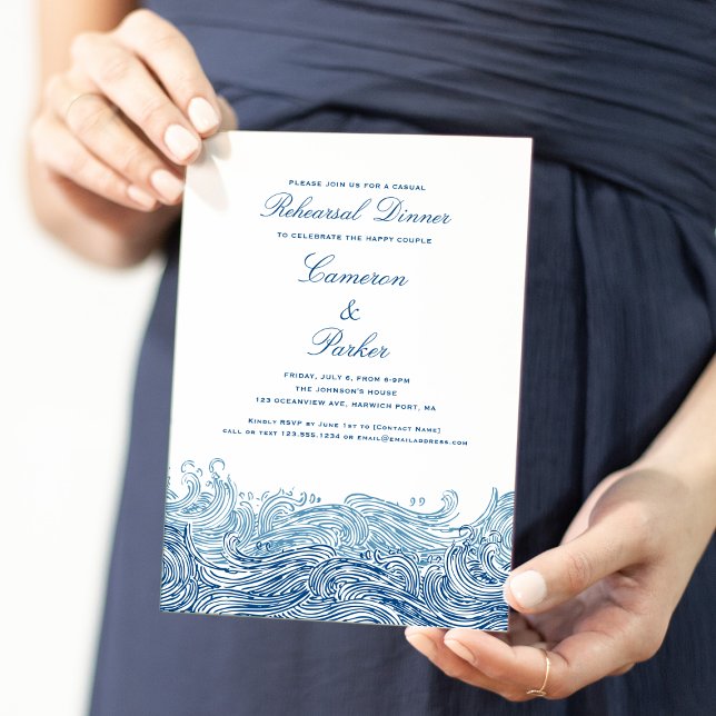 Convite Janto de Ensaio Casual de Casamento no Oceano Azul (Navy Blue Ocean Waves Casual Rehearsal Dinner invitation for a Coastal Chic Wedding Concertina Press)