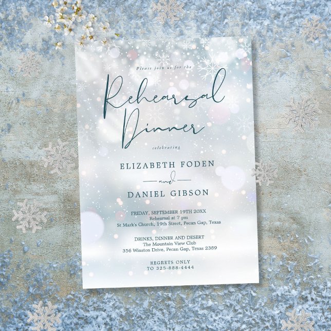 Convite Janto de ensaio da neve na Wonderland Winter (Winter Wonderland Snow Rehearsal Dinner Invitation)