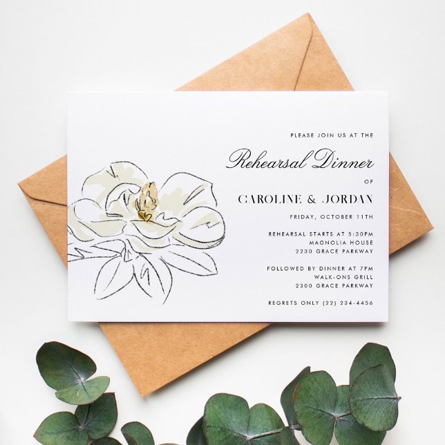 Convite Janto de ensaio de casamento da Magnolia Branca (Beautiful Southern-inspired wedding rehearsal dinner invitation with a white magnolia illustration.)