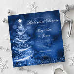 Convite Janto de ensaio de Natal da Wonderland Winter<br><div class="desc">Produtos correspondentes disponíveis! Design de casamento "Wonderland de inverno" elegante "Janto de ensaio" com "Prata de Natal com Espumante",  motif Azul,  nomes personalizados e texto de data. Imprima sua família e amigos com este na moda e design moderno. Totalmente personalizável!</div>