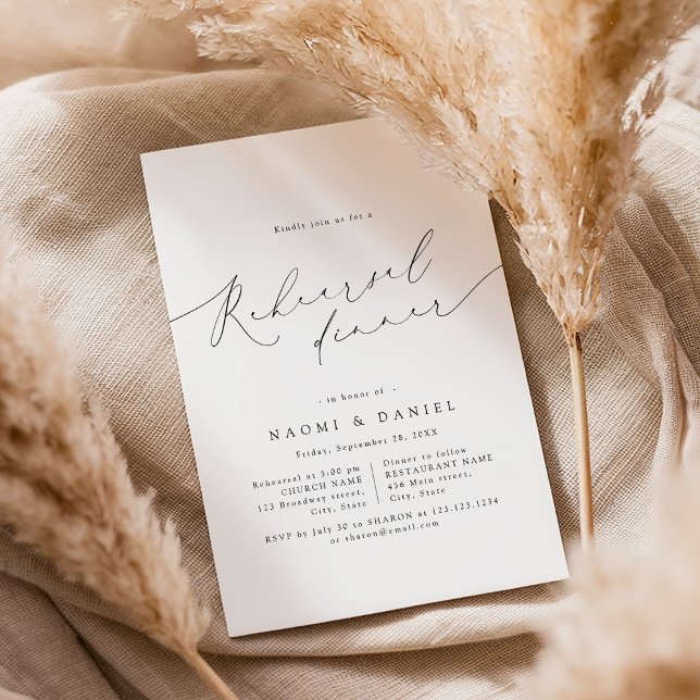 Convite Janto de Ensaio de Script de Chic Moderno Minimali (Minimalist Modern Chic Script Rehearsal Dinner Invitation)