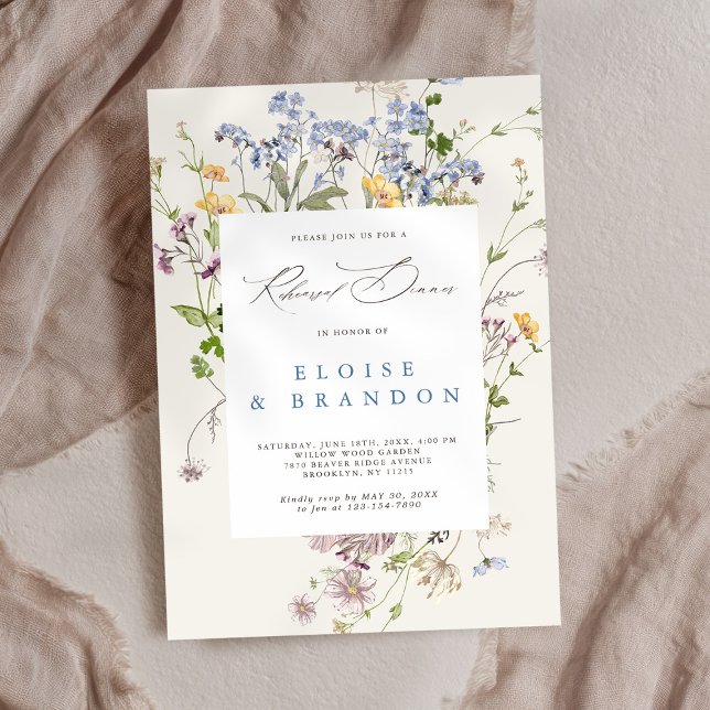 Convite Janto de ensaio do Jardim dos Prados de primavera  (Pretty Spring Wildflower Meadow Rehearsal Dinner Invitation)