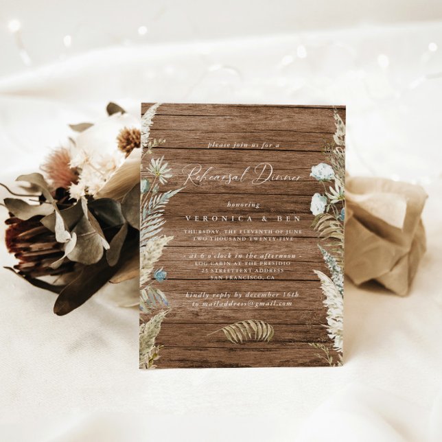 Convite Janto de Ensaio Rustic Dried Greenery & Wood (Rustic Dried Greenery & Wood Rehearsal Dinner Invitation)