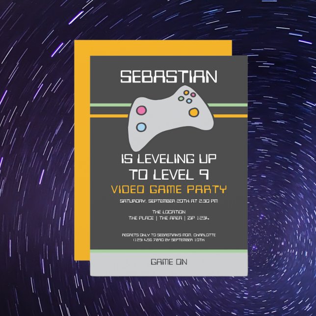 Convite Jogador de Vídeo de Computador Levantando Aniversá (Gamer birthday party invitations from Ricaso 
Personalized levelling up invite. )
