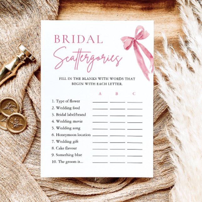 Convite Jogo Elegante de Scattergories Nupcial com Laço Ro (Elegant Blush Pink Bow Bridal Scattergories Game)