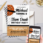 Convite Kids Slam Dunk - Festa de aniversário de basquete<br><div class="desc">Personalize esses Convites de festas de aniversários de basquete de Slam Dunk hoje e jogue a festa perfeita para seu garotinho ou garota. Você pode personalizar facilmente o texto para uma festa de basquete também! Entre em contato conosco para coordenar favoritos para festas.</div>