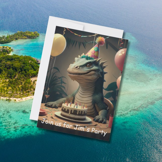 Convite Komodo Dragon sentado na mesa com bolo de aniversá (Criador carregado)