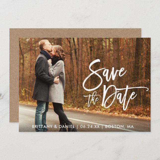 Convite Kraft Modern Brush Script Photo Save The Date Card (Frente/Verso)