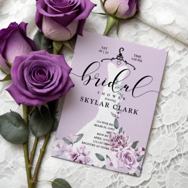 Convite Lavanda Florals Chá de panela de Vestido Branco (Lavender Florals White Wedding Dress Bridal Shower Invitation)