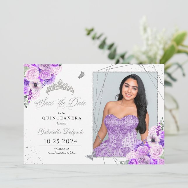 Convite Lilac Silver Quinceañera Guarde A Data (Em pé/Frente)