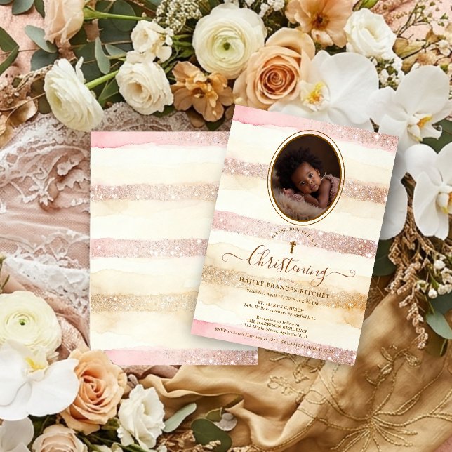Convite Listras Delicadas Românticas com Brilho Bebê Batis (Delicate Romantic Glitter Stripes Baby Baptist Christening Invitation Card with Oval Photo. )