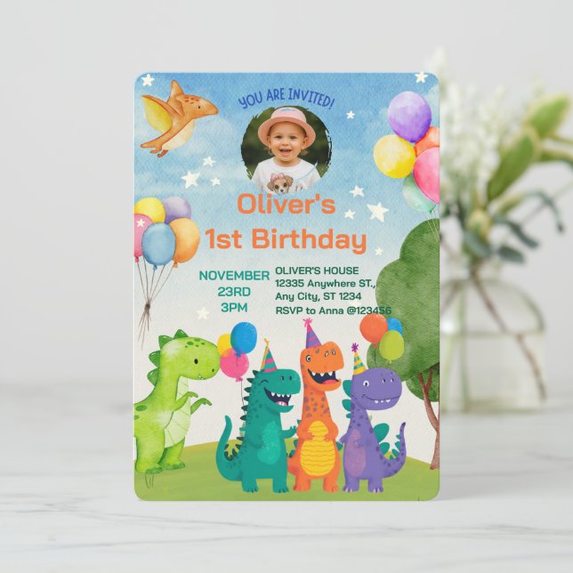 Convite Little Dino 1st Birthday Invitation (Em pé/Frente)