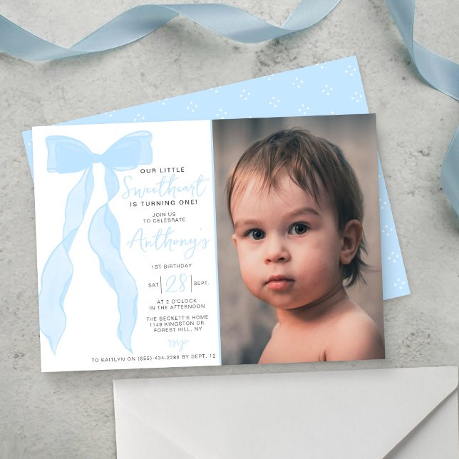 Convite Little Sweetheart Elegant Blue Bow Birthday Photo (Criador carregado)