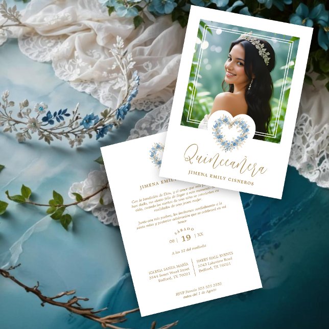 Convite Lovely XVs Floral Blue & Gold Heart Shape Wreath  (Lovely Cute Spanish Quinceañera Floral Blue & Gold Heart Shape Wreath Invitations Cards.)