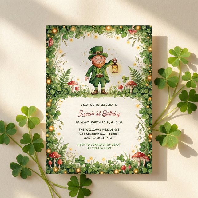 Convite Lucky Leprechaun St Patrick First Birthday Party (Irish Leprechaun Green Shamrock Baby First Birthday Invitation Card)