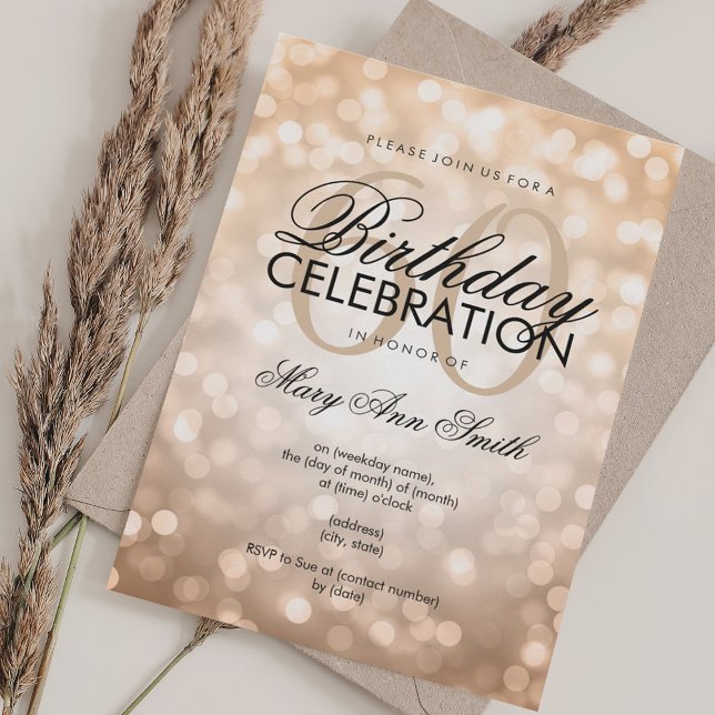 Convite Luzes brilhantes de cobre da 60ª Festa de aniversá (Elegant 60th Birthday Party Copper Glitter Lights Invitation)