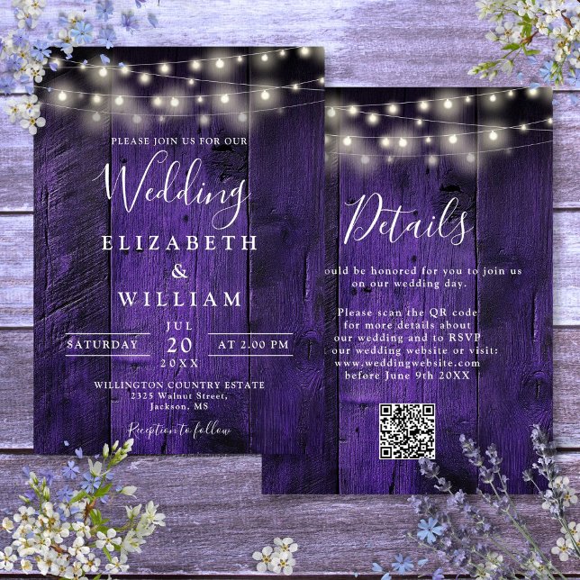 Convite Luzes de Natal em madeira rústica roxa com código  (Purple Rustic Wood Wedding String Lights QR Code Invitation)