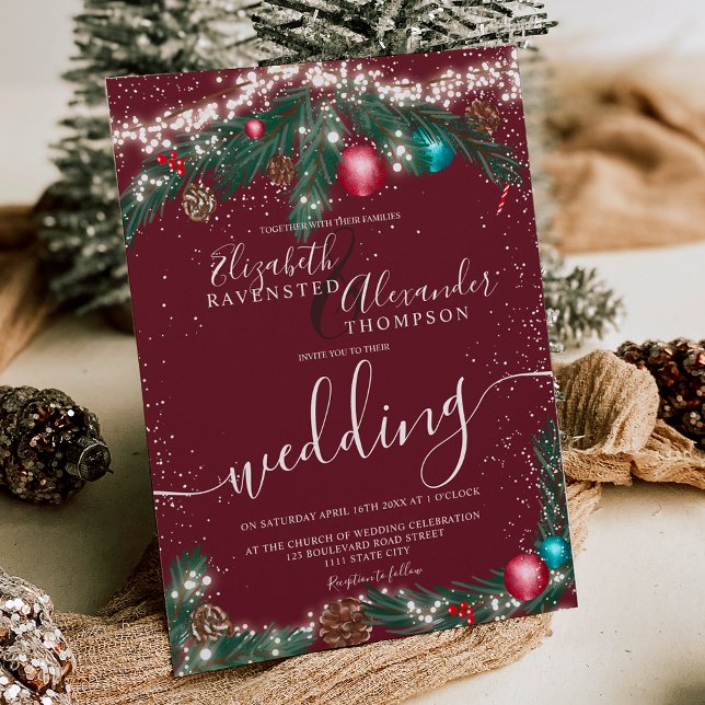 Convite Luzes de Natal esfestivas pinheiras galhas neves c (Festive Christmas lights pine branch snow wedding Invitation on red)