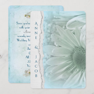 Convite macro da margarida de turquesa no papel rasgado da