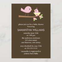 Mãe rosa e Pássaros Bebês em um Chá de fraldas Nes