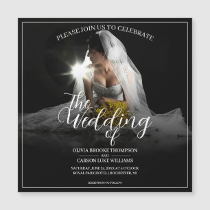Convite Magnético Anúncio de Casamento com Noiva Sentada - Clássico