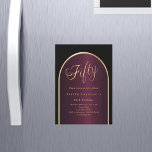 Convite Magnético Arco preto de ouro luxo 50 anos<br><div class="desc">Um elegante convite magnético de 50 anos. Um fundo preto e arrojado com um arco de ouro na frente.</div>