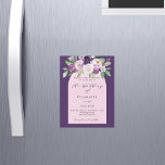 Convite Magnético Casamento de luxo com flores cor-de-rosa púrpura<br><div class="desc">Um fundo rosa e uma armação rosa,  decorada com flores roxas e rosa. Personalize e seus nomes e detalhes.</div>