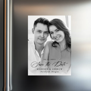 Convite Magnético Elegante Foto em Caligrafia Preta Salve a Data