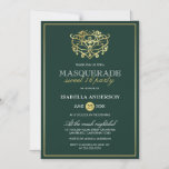 Convite Magnético Emerald Green e Dourada Mascarada Doce 16 Festa<br><div class="desc">Emerald Green e Dourado Mascarada Doce 16 Festas de Convites Magnéticos. Apresentando uma máscara de folha de ouro falsa no topo contra um fundo verde esmeralda. Perfeito para uma festa de aniversário 16 moderna,  mas elegante!</div>