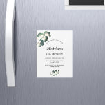 Convite Magnético Escrito branco de verde de aniversário elegante lu<br><div class="desc">Frente: um fundo branco-na moda decorado com folhas simples de ginkgo ouro. Personalize e adicione seu nome e detalhes da festa.</div>