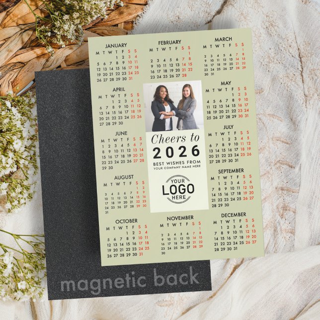 Convite Magnético Logo Photo Sage Green Calendar 2026 Magnetic Card (Criador carregado)