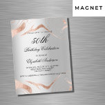 Convite Magnético Rosa de ouro de prata de aniversário luxo<br><div class="desc">Um fundo de olhar mal prateado. Decorado com veias rosa douradas. Personalize e adicione um nome,  idade e detalhes da festa. O nome é escrito com um script de estilo manuscrito</div>