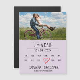 Convite Magnético Roxo É um Noivado de Foto Personalizado por Data