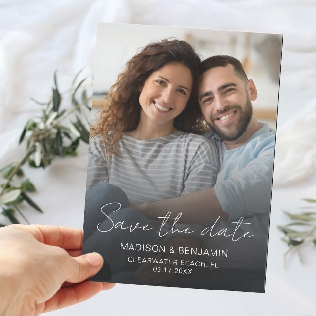 Convite Magnético Salve O Noivado De Foto De Casamento Moderno (Save The Date Wedding Photo Engagement Modern Chic Magnetic Invitation Card)