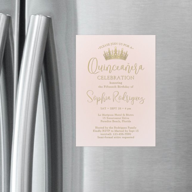 Convite Magnético Simply Elegant Quinceañera Crown Blush Pink & Gold (Criador carregado)